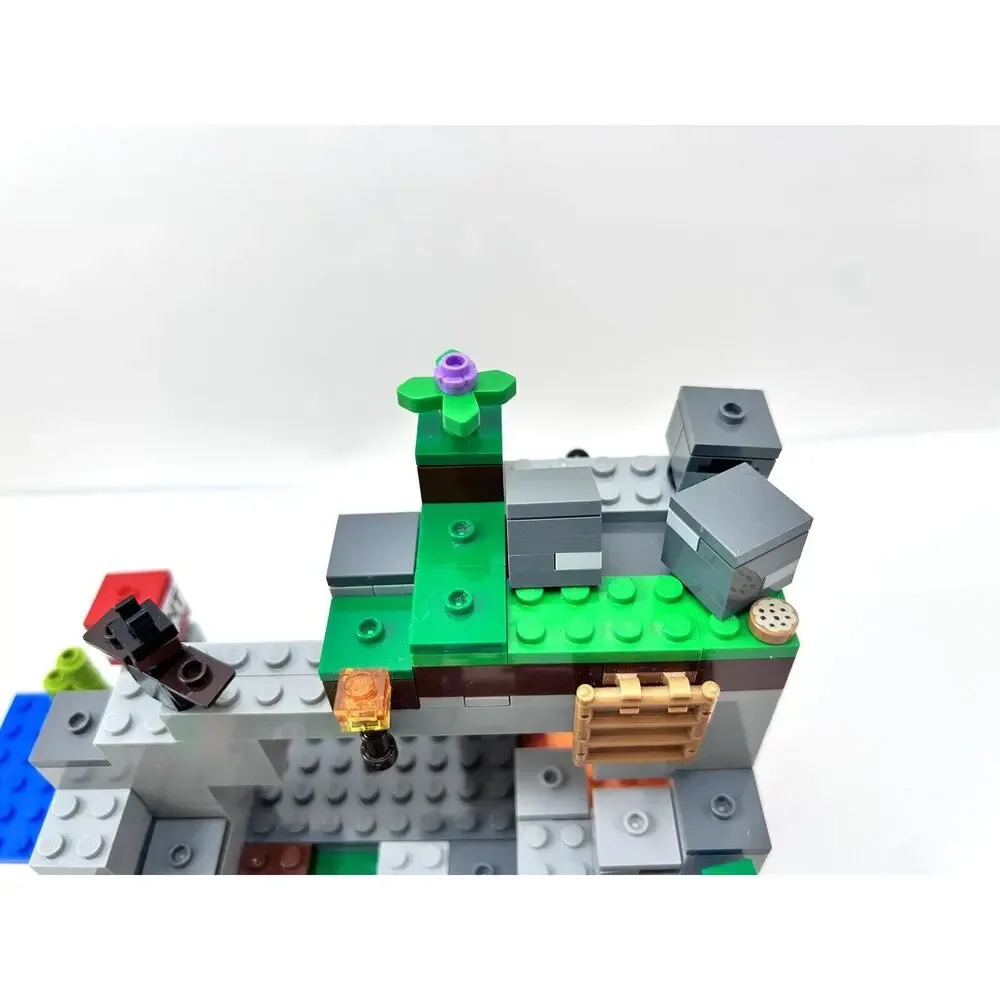 LEGO Minecraft The Zombie Cave 21141 100% Complete Minifigs & Manual Steve Baby - Picture 9 of 14